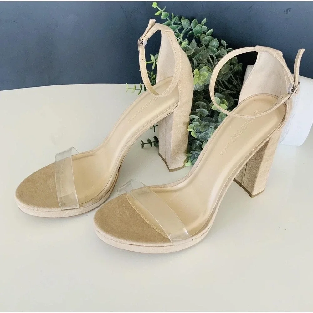 Wild Diva Lounge MORRIN-51 Shoes Womens Size‎ 10 Beige Clear Strap Block Heels